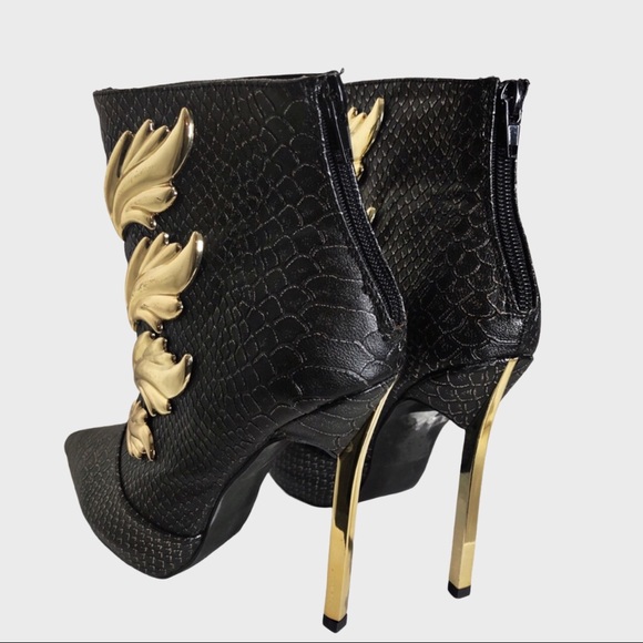 NWOT Ankle boots - Picture 4 of 7